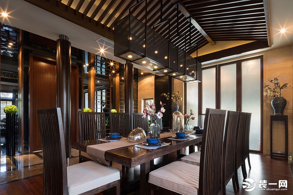 豪装天下丨中式风格案例鉴赏 400平米 造价30万  餐厅
