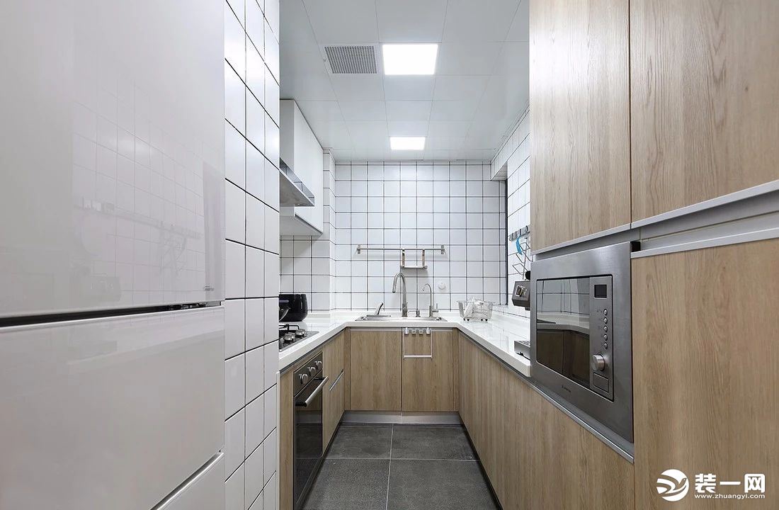 麦莎装饰  融创春风十里 日式风格 86m2  二居室 92000元  厨房
