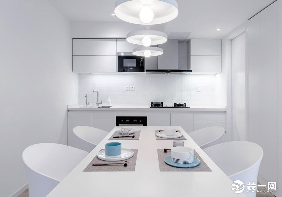137平三居室现代简约风格厨房装修效果图