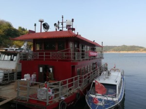湖南东江湖旅游观光客船