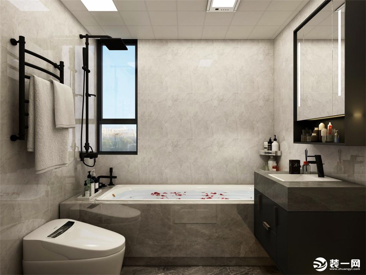 主卧的卫生间设计的浴缸，业主工作完一天后，可以在房间内泡个澡，放松一下身心。马桶上方加热毛巾架，能干