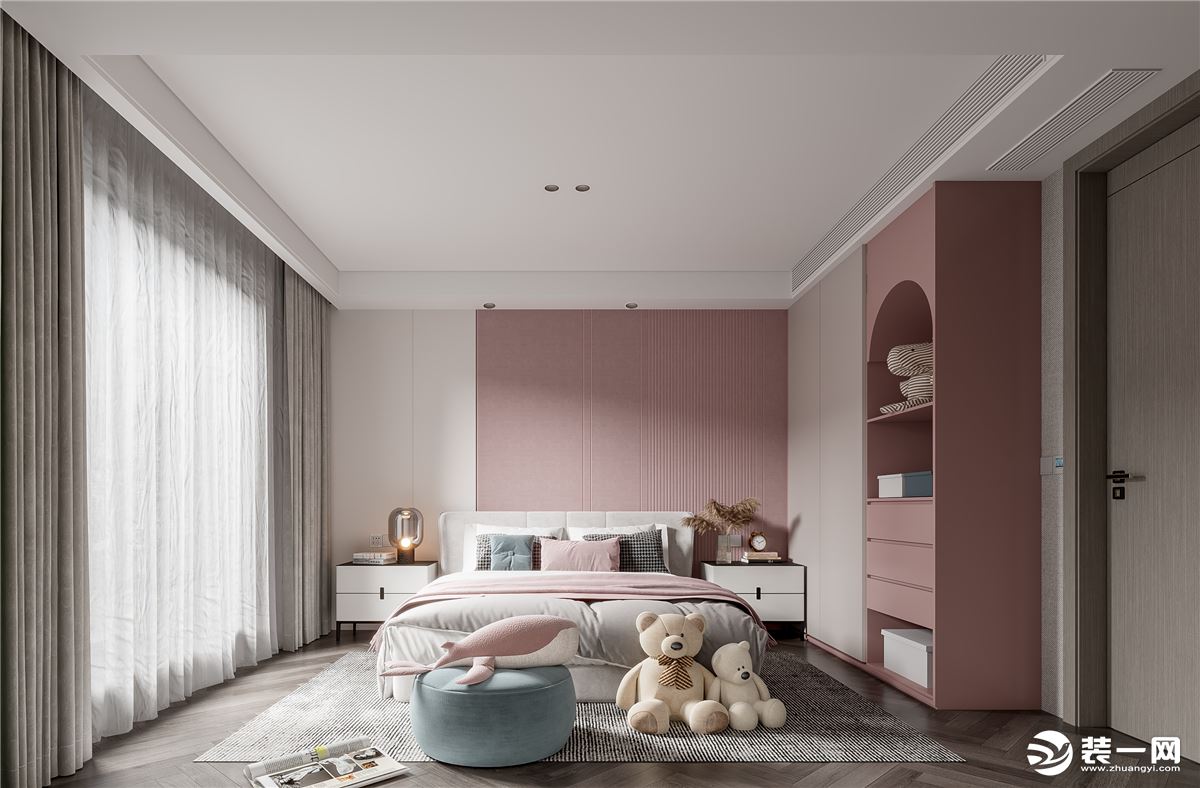 公主房的设计以粉白色为主色调，粉色的造型板加上条纹设计，为空间增添艺术感和柔和性。超大窗户采光，布帘