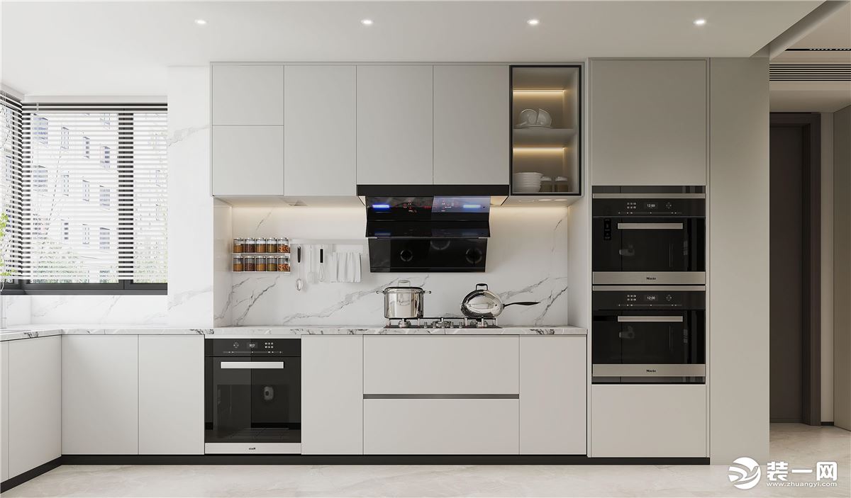 厨房做L型布局设计，以白色瓷砖做地面与墙面，简洁的同时更加实用。搭配白色橱柜吗，美观又储物空间十足，