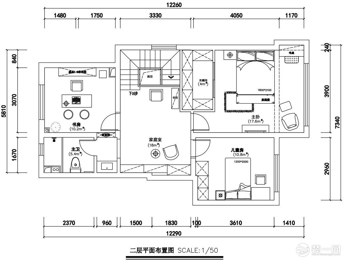 海珀兰轩复式165㎡现代时尚平面布置图，户型方正整体均衡，客厅与双卧室朝南，动静区与基本功能合理