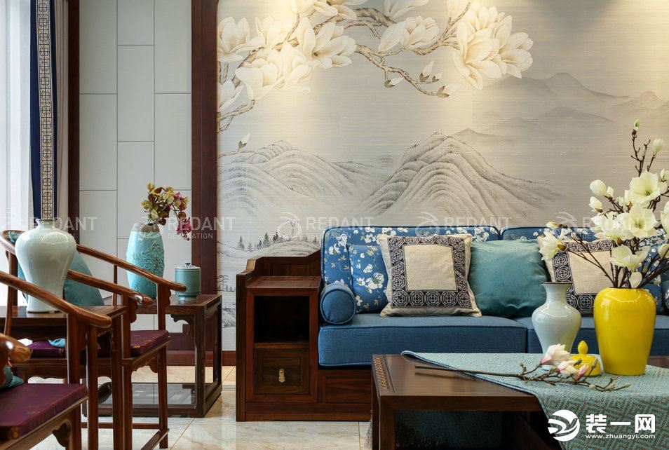 本案为简中设计风格，中国传统的室内设计融合了庄重与优雅的双重气质，表达了对清雅含蓄，端庄风华的东方式