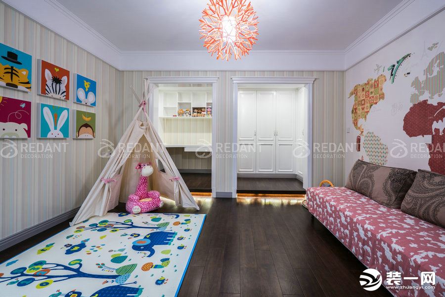 【红蚂蚁装饰】现代园墅独栋别墅450平美式轻奢风格实景儿童活动区