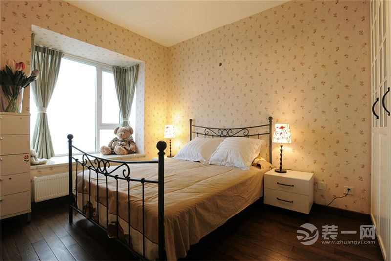 武汉万科金域蓝湾128平三居室美式风格 卧室实景图
