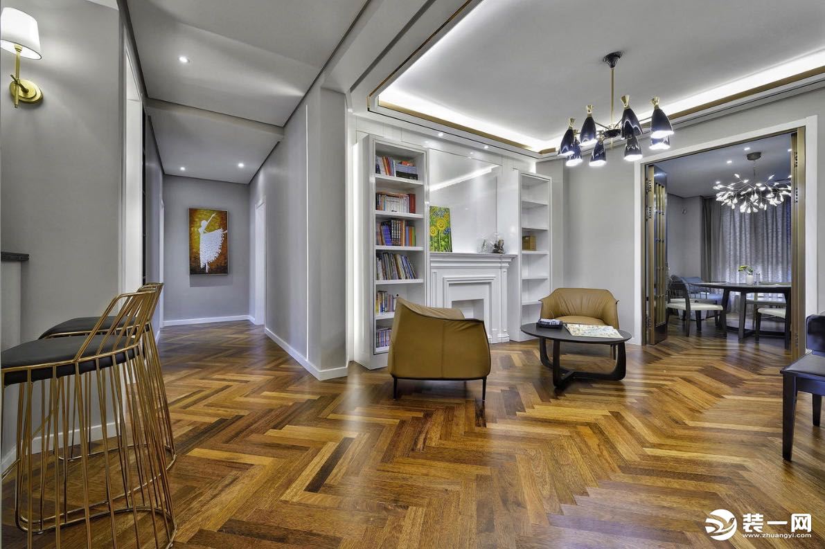 客厅 现代感的客厅里，黑、白、灰的色彩与大理石、金属、皮质等不同材质的组合，让空间呈现出一种高级的品
