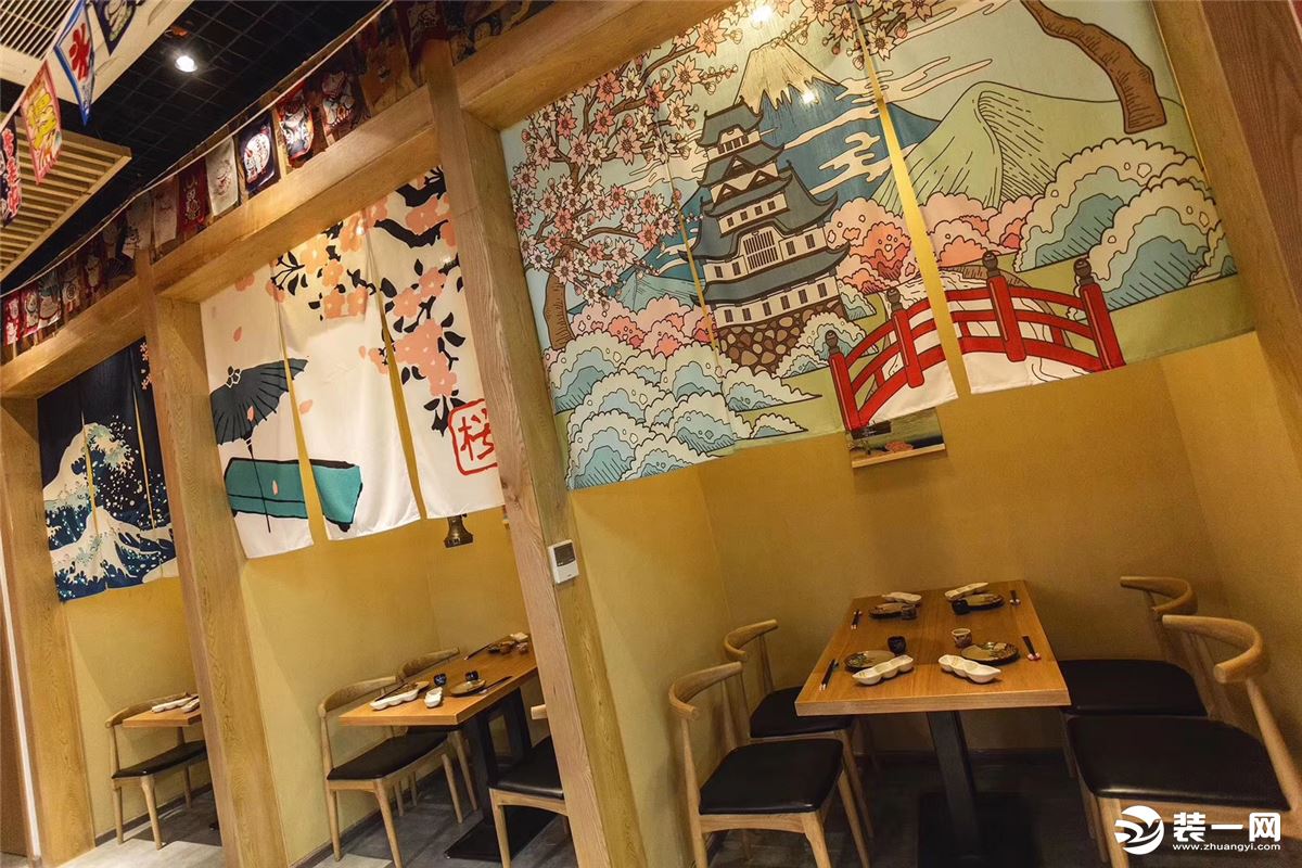 200㎡工装装修，日式原木风格烤肉店铺，异国风情的用餐体验