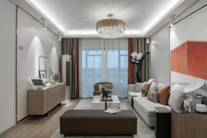 现代风的客厅，布置轻奢质感的家具软装，在细节处加入金属与石材质感，加上活泼鲜艳的配色，使得空间充满华