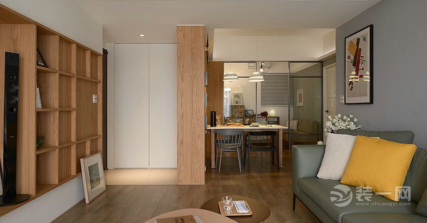 天伦庄园装修—135平米三居室—简约风格设计效果图集—客厅