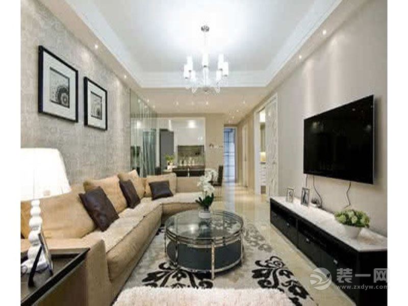 客厅选用黑白元素搭配，更显现代风格与个性。