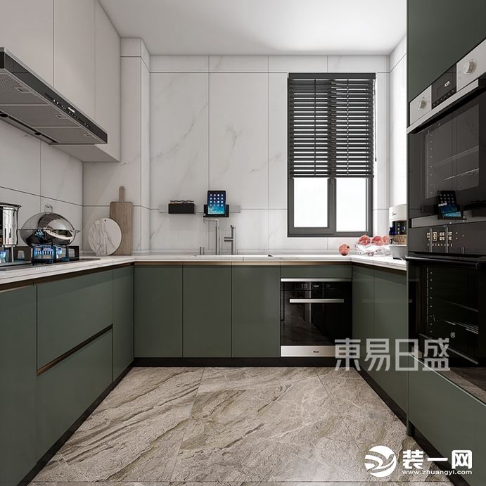 厨房的空间较小，白色的墙砖是空间看起来明快不沉闷，在生活中又好清理。精心挑选的墨绿色橱柜配色精美