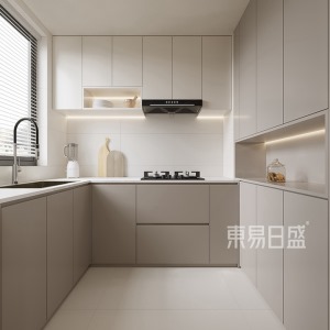 厨房标准的L型橱柜结构将烹饪动线合理化同时扩张了台面的操作面积，满足烹饪时的空间需求。