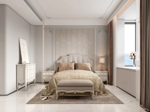 卧室空间注重温馨大方，灯光氛围以暖色为主，墙面采用壁面为主，局部用护墙板及雕花作点缀，简单又精致。