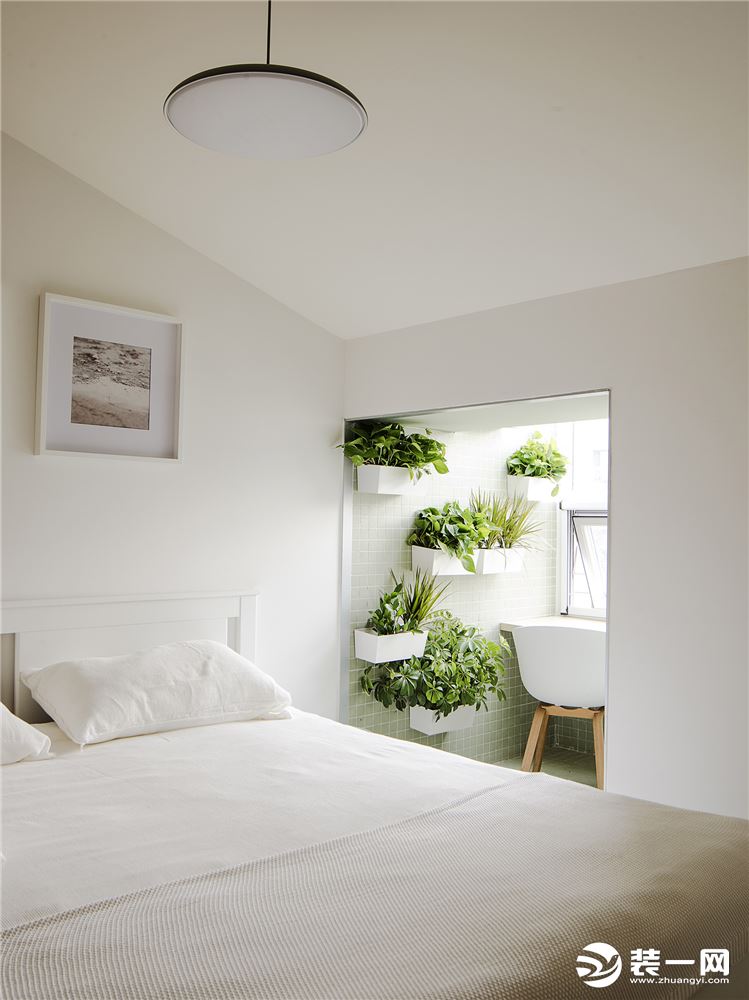 当代未来城105平方现代风格三居室卧室装修效果图