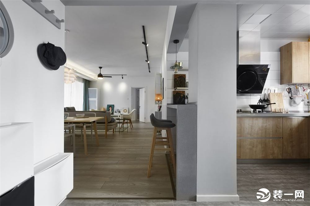 当代未来城135平方三居室北欧客餐厅装修案例