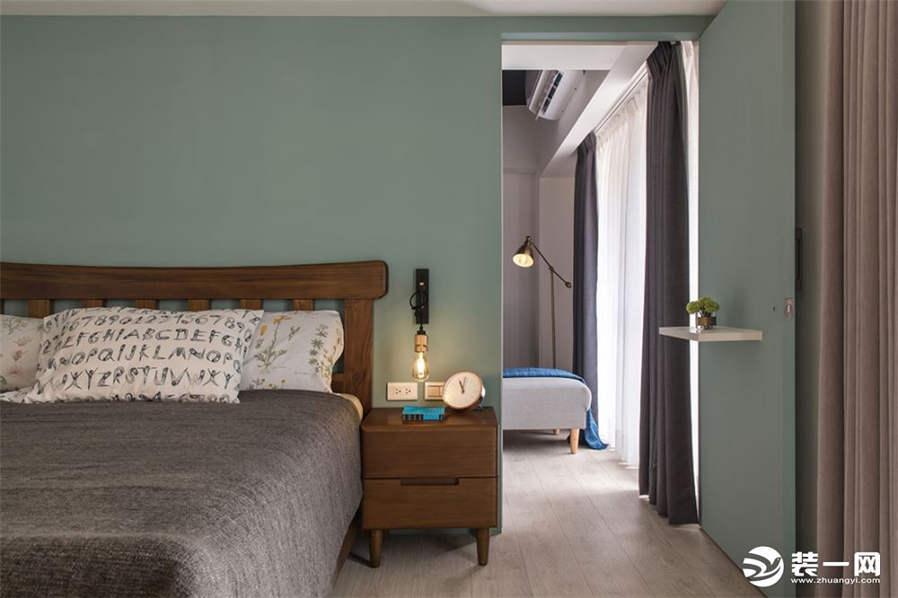 观澜印象89平方三居室现代卧室装修案例