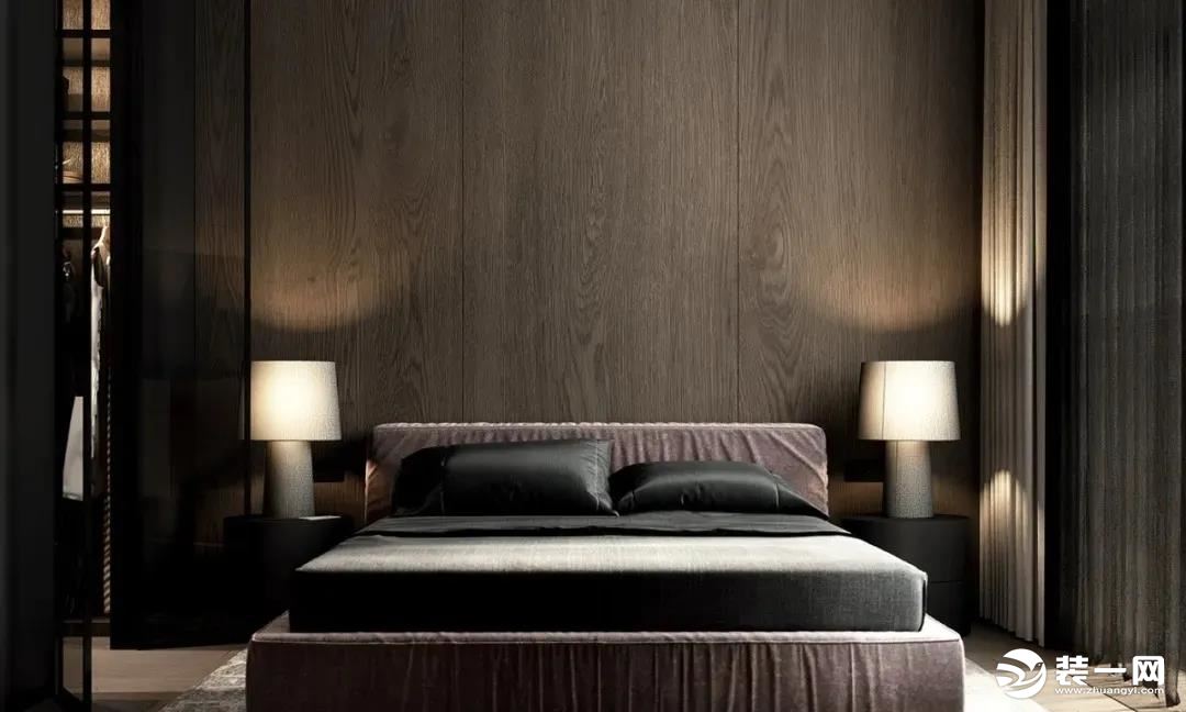 主卧采用深色木质板作为床头背景墙，优雅的“绅士风”是瞬间而出，是优雅，是时尚，也是都市生活的居家与惬