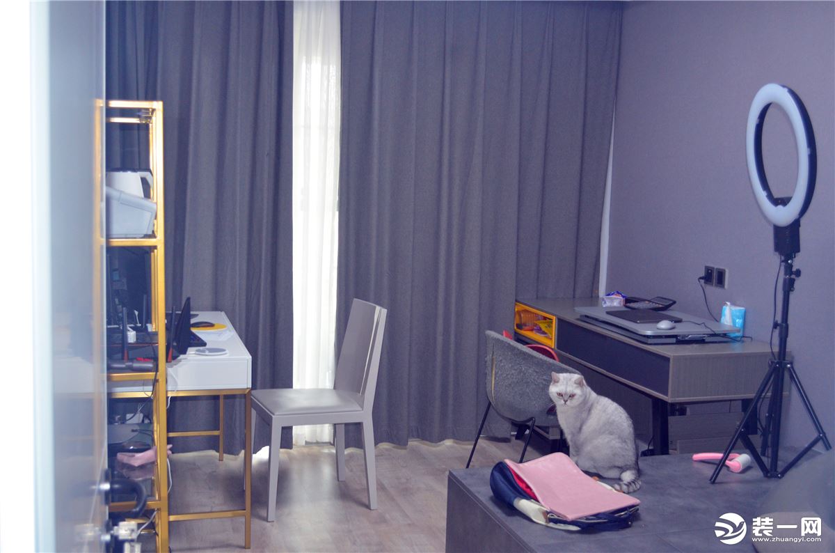 宁波浪琴屿装饰中海国际110平三居室现代风格家装实景图卧室