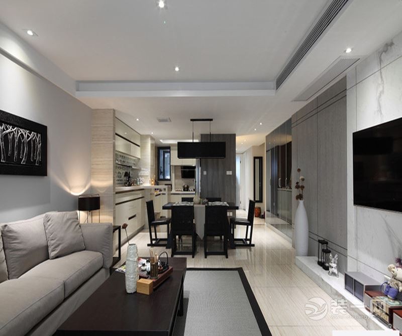 客厅：在家具配置上，白亮光系列家具，独特的光泽使家具倍感时尚，具有舒适与美观并存的享受。