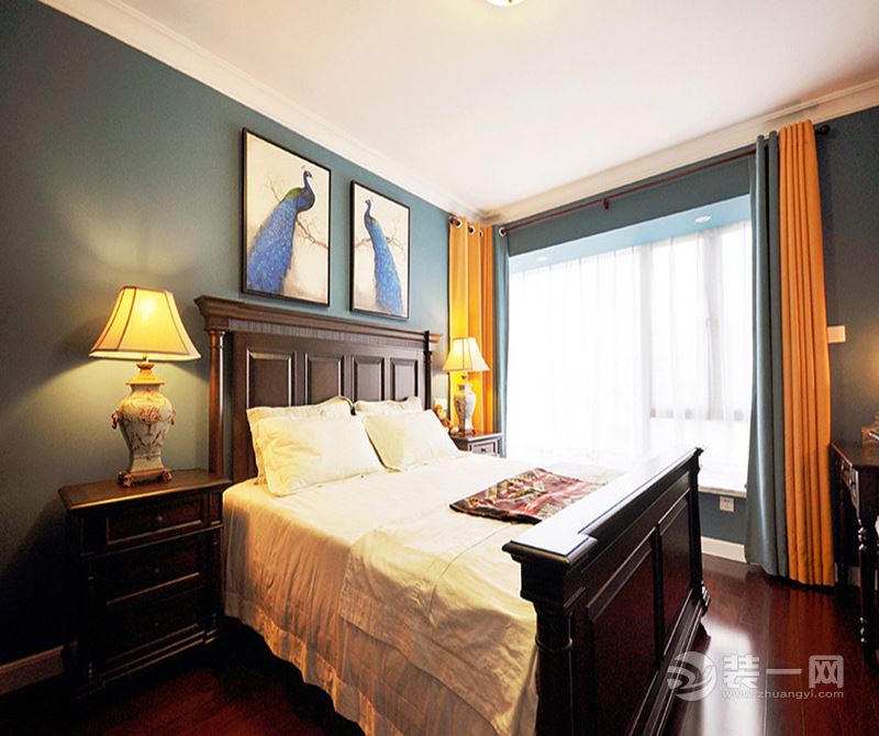 卧室：造型典雅，但不过度装饰的家具成为典型美式家具的代表作。