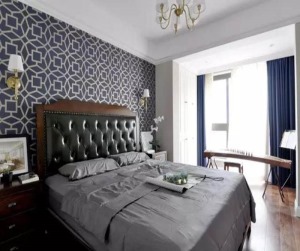 卧室：深色的壁纸营造一种安静的氛围，适合休息放松，一曲古筝更让这份宁静舒服而安逸。