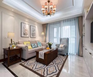 客厅：采用浅卡其色乳胶漆，家具以浅色与深色相搭配，既有层次感，也尽显精致和优雅。