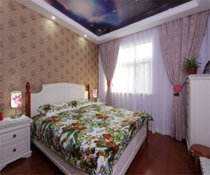 卧室：温馨浪漫的卧室~