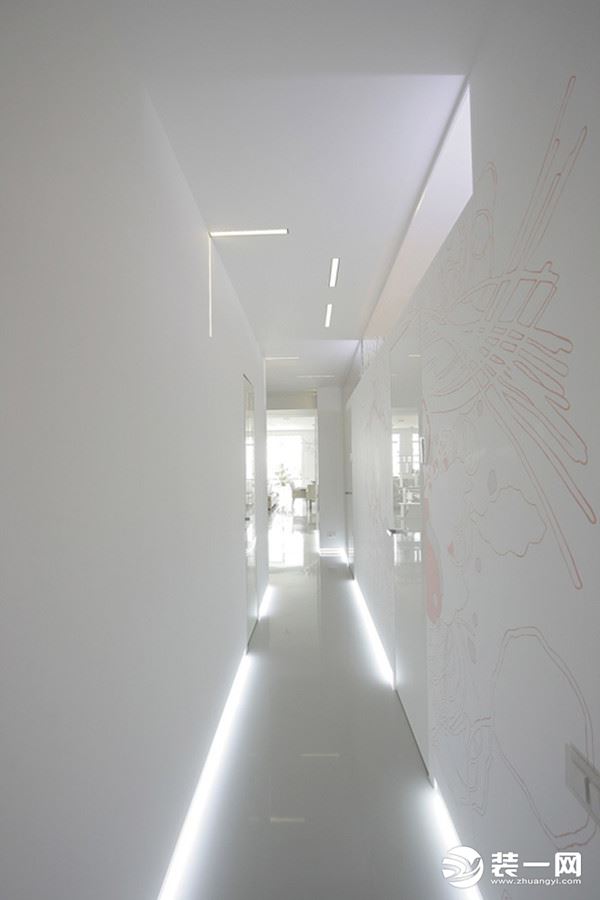 上海静安万灵谷花园120平三居室现代风格走廊装修效果图