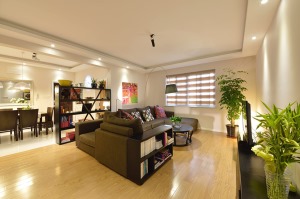 白亮光系列家具，独特的光泽使空间倍感时尚，具有舒适与美观并存的享受。