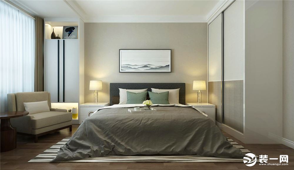 卧室木地板，搭配灰色的床品，白色衣柜，更能体现品质高端生活。