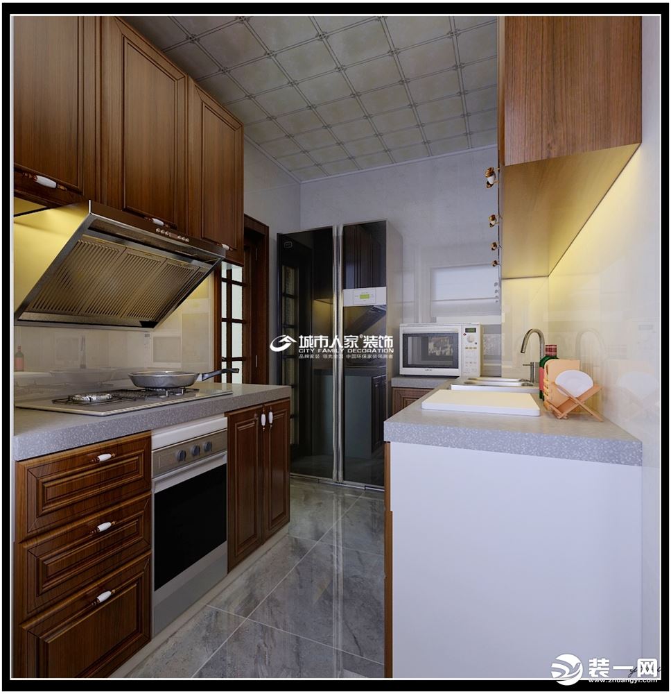 厨房设计采用了实木橱柜门搭配白色的石英石台面，二者搭配在一起毫无违和感，有一种融贯古今的感觉。