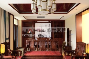 襄阳富春山居别墅实景装修效果，浓郁典雅的中式风格。
