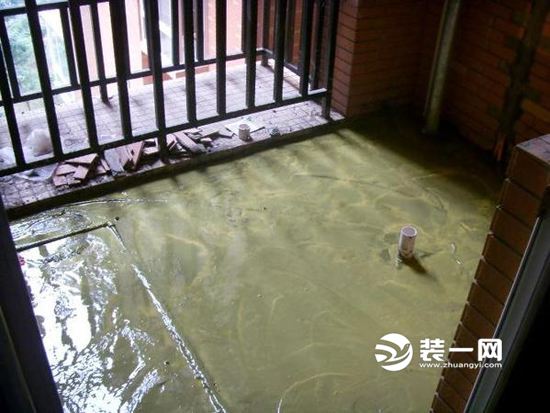 装修阳台到底要不要做防水？30年经验的水电工不小心说出了答案