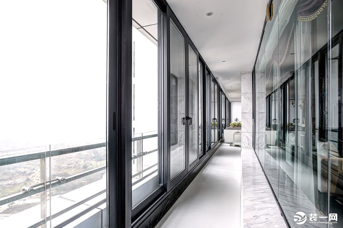 重庆远景装饰  融创玫瑰城560平方别墅现代新古典风格阳台装修效果图