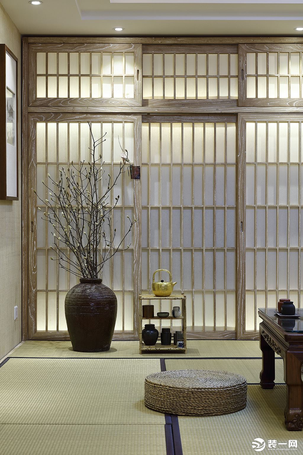 竹、席、纸、灯，这些都是打造茶室的最佳物品，也构成了生活最美的印迹。