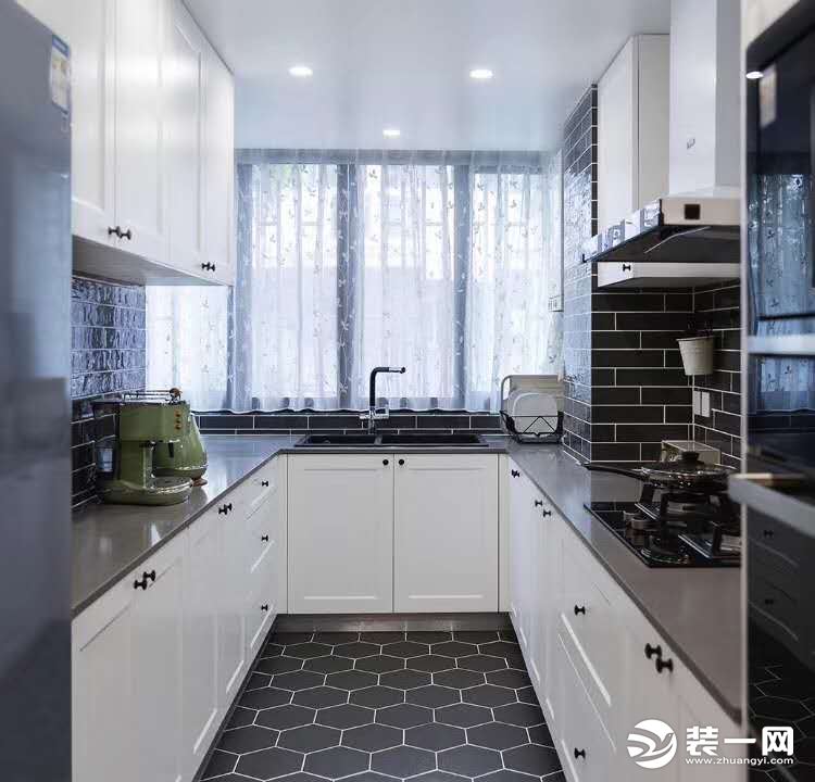 天怡美装饰— 保利观澜 110平方 美式风格厨房案例效果图