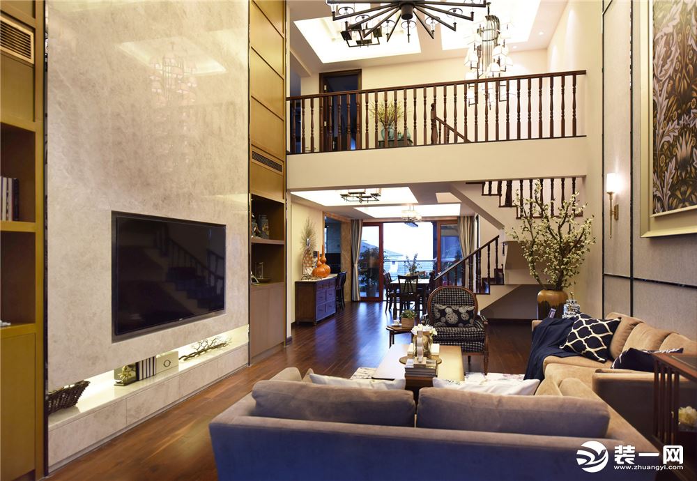 珠海凤凰山一号四居室130平中式风格客厅电视墙