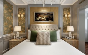 卧室  护墙板，墙纸，软包的融合，大气奢华。