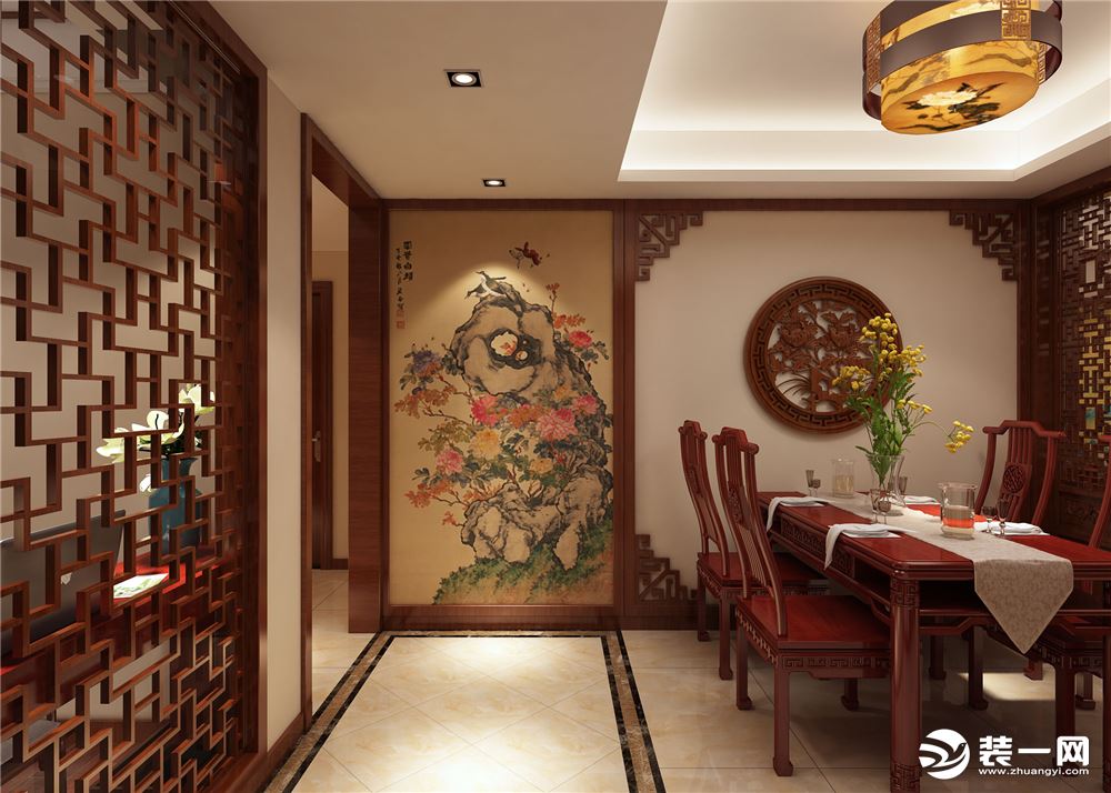 餐厅的这一区域将中国式风格凸显的更加浓郁，采用园林建筑中的花窗，给人以通透感，与旁边的花石图相映衬，