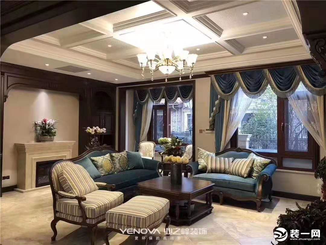 紫檀庄园美式风格客厅装修实景图