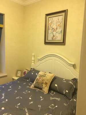 和鸿江山国际美式风格小儿子卧室装修实景图