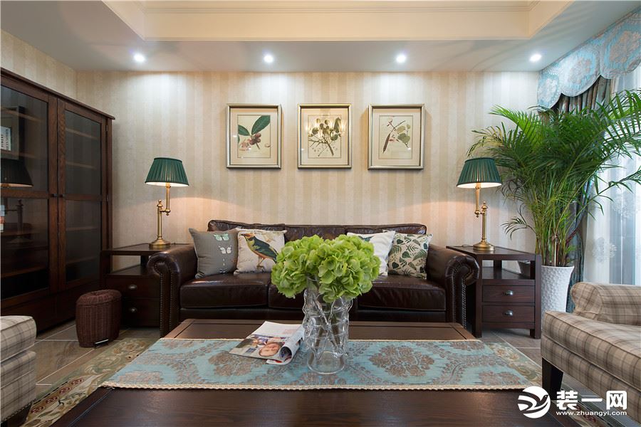 西安今朝装饰 绿地国际花都三居室房子简美风格装修样板间 沙发背景墙