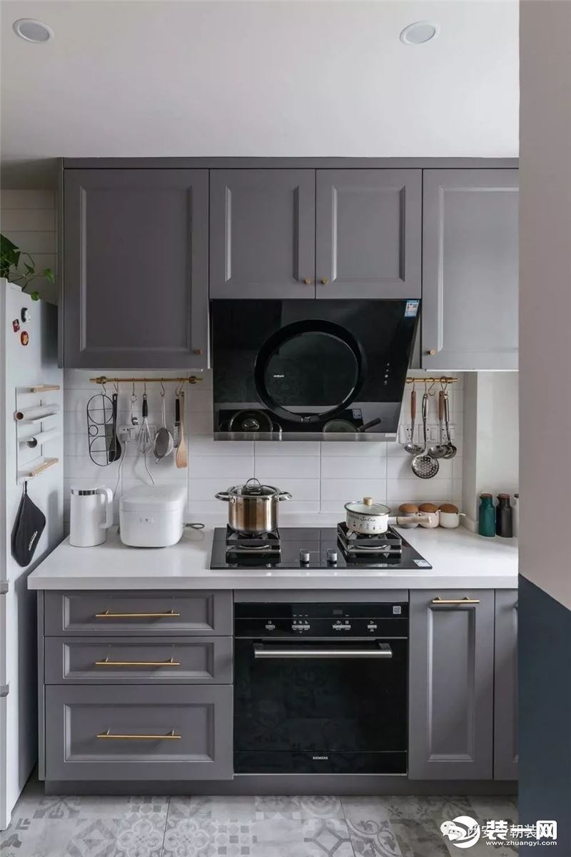 西安今朝装饰紫薇永和坊小区三居室房子装修样板间 现代轻奢风格厨房设计图