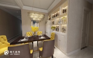 明黄的餐椅搭配欧式的水晶吊灯，给这个家一股浓浓的温情