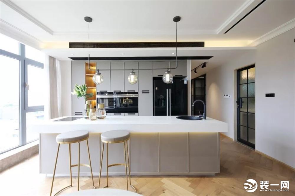 昆明久居装饰   观云海   三居室   简约风格   98平米    造价78600元厨房
