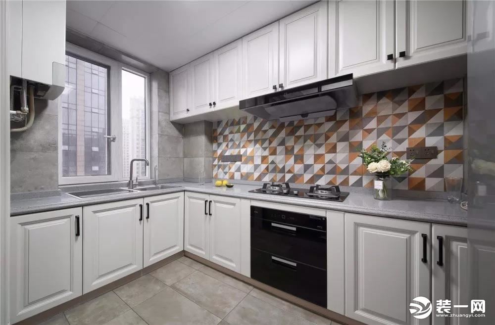 金地首府140㎡复古绿+金属元素丰富视觉厨房自带小香风的时尚！——家合装饰