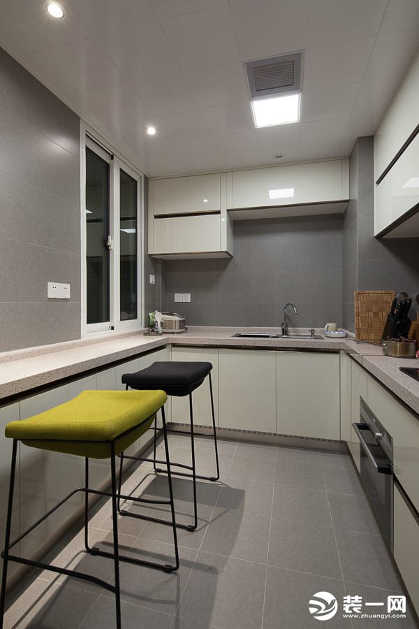越秀星汇悦城120平三居室现代风格效果图厨房