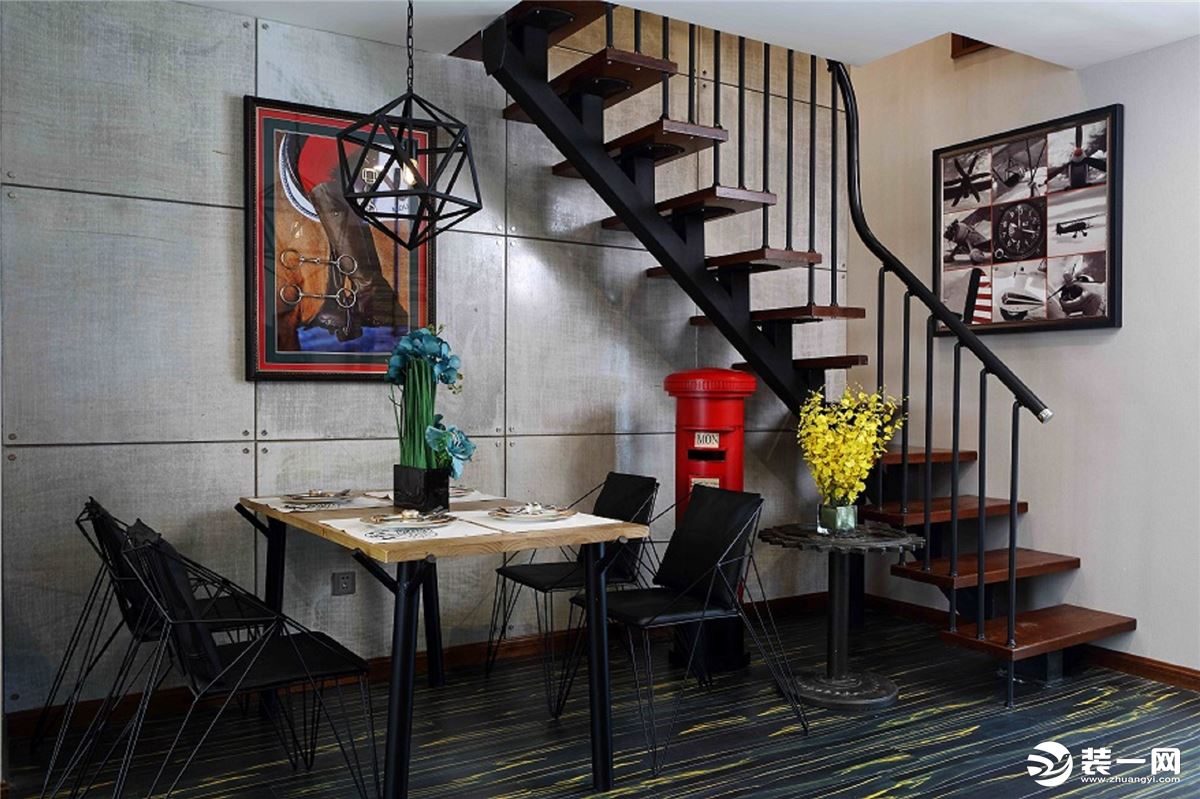 楼梯下的空间充足利用福居装饰呼和浩特万锦香颂两居室现代风格装修